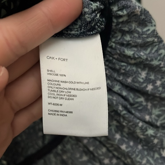 Oak + Fort Floral V-Neck Blouse in Blue - Picture 3 of 4